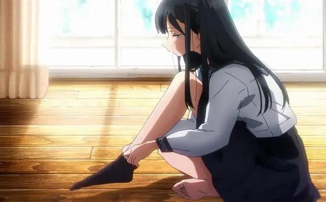 更衣画面哪家强？《明日酱的水手服》VS《更衣人偶坠入爱河》