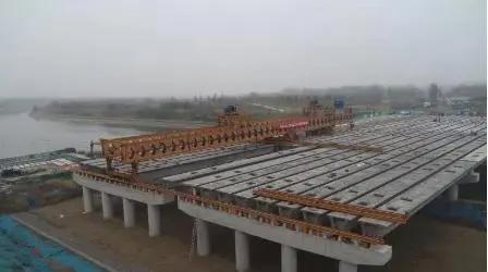 痛！郑州8岁男童因上厕所坠井身亡丨丨就在今晚，“九连涨”后首次下调（大河早新闻语音版）