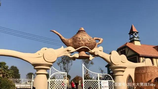 隐藏在昆明的童话世界，阿拉丁小镇，还你一场迪士尼乐园的梦