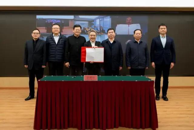 蔡甸中法生态城半岛小镇大型游乐公园及水上乐园项目不再PPT