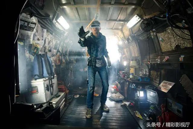 《头号玩家》大型彩蛋寻宝电影，影迷、动漫迷和游戏迷的狂欢