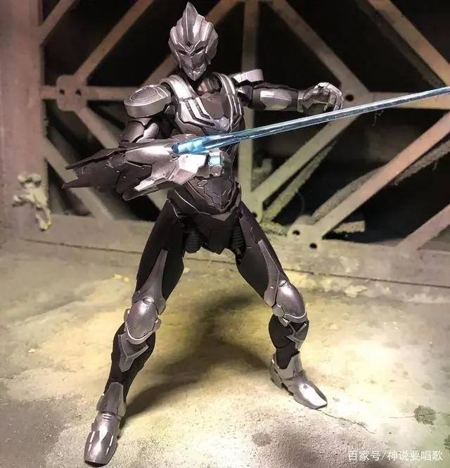 机动迪迦奥特曼素组实物：大战初代钢铁岳父黑暗钢铁迪迦太帅