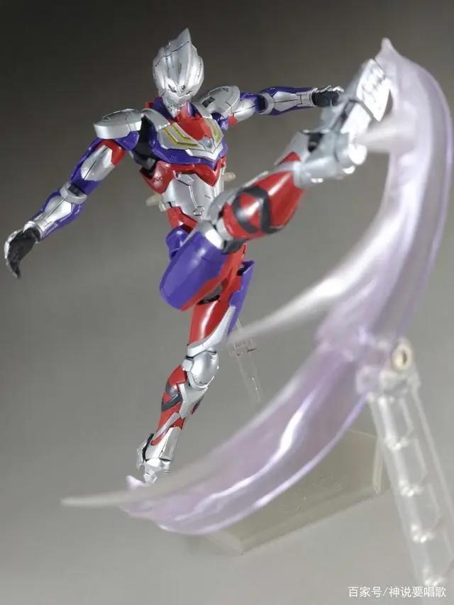 机动迪迦奥特曼素组实物：大战初代钢铁岳父黑暗钢铁迪迦太帅