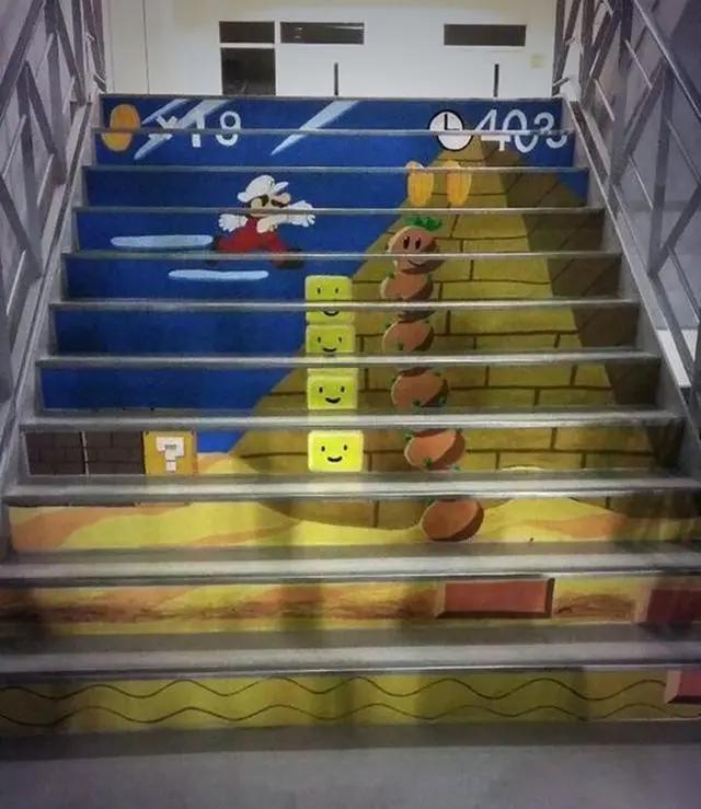 画师们的阶梯动漫涂鸦，只要有彩色笔，哪里都能成为舞台