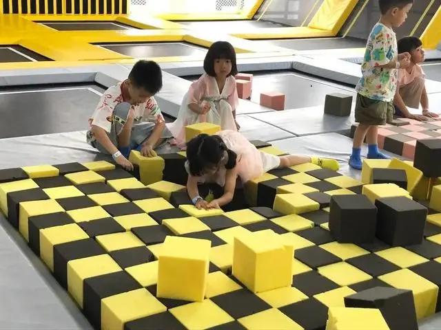 “逃离地心引力”—凤凰古站·考拉大冒险·蹦床公园亲子畅玩