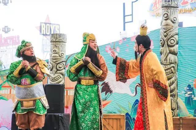 掀起国风汉服热潮！武汉欢乐谷春日赏樱季开启