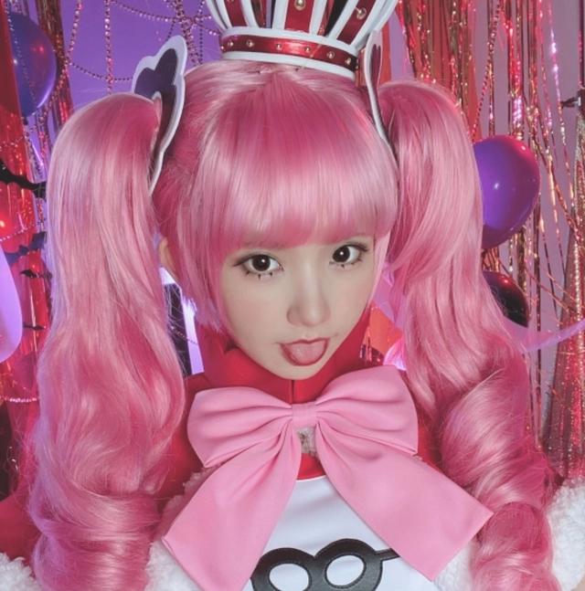 庆祝《海贼王》1000话，美少女COS漫画角色，薇薇公主太美