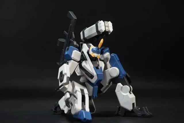 新HG机甲系列首作境界战机MAILeS白稚