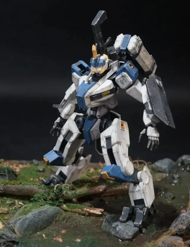 新HG机甲系列首作境界战机MAILeS白稚