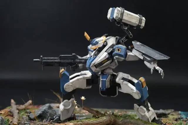 新HG机甲系列首作境界战机MAILeS白稚