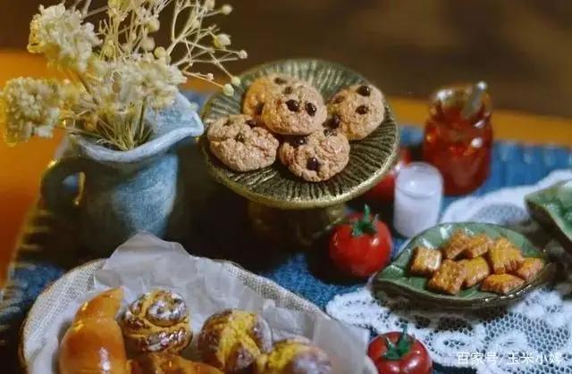 她徒手造出宫崎骏动画中的房子，太过精致被网友迅速圈粉