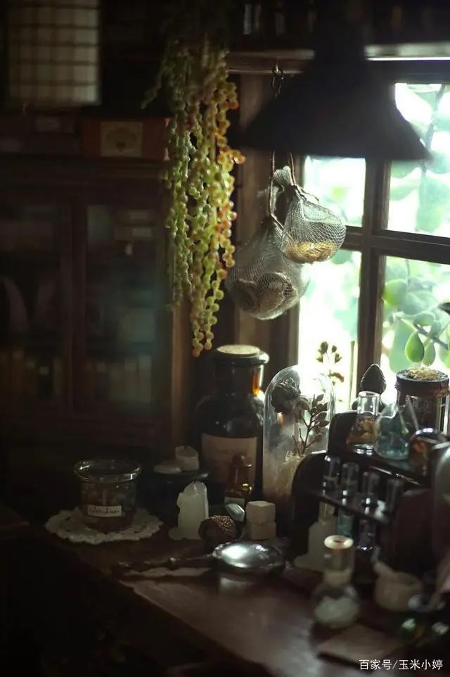 她徒手造出宫崎骏动画中的房子，太过精致被网友迅速圈粉