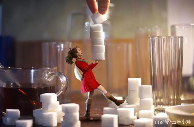 她徒手造出宫崎骏动画中的房子，太过精致被网友迅速圈粉