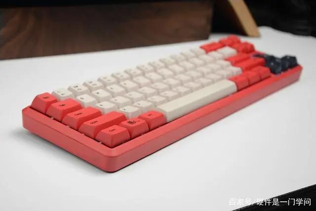 国产热门武侠动漫定制，68%小配列，黑爵镖人机械键盘开箱体验