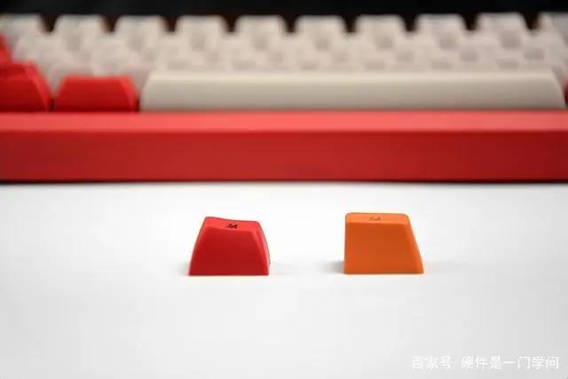 国产热门武侠动漫定制，68%小配列，黑爵镖人机械键盘开箱体验