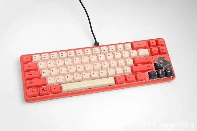 国产热门武侠动漫定制，68%小配列，黑爵镖人机械键盘开箱体验