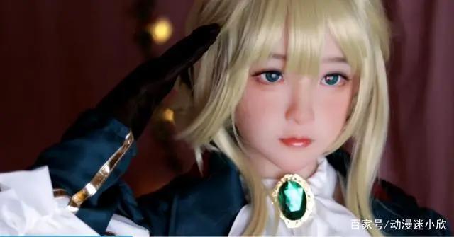 等身手办大赏，脸摸起来像布丁，Q弹滑嫩爱不释手，关键还有舌头