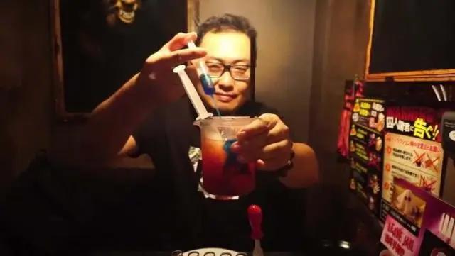 日本一奇葩餐厅吃饭像受刑，未成年人不能进入，服务员超有个性