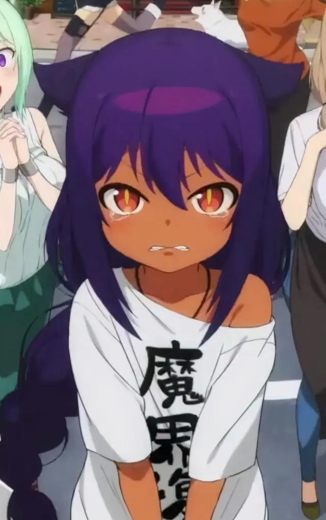 七月新番《迦希大人不气馁》：又一位黑皮佳人，流落人界成打工人