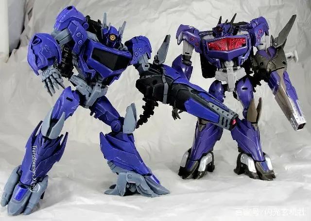 变形金刚《领袖之证》：霸天虎塞伯坦星球守卫指挥官-震荡波