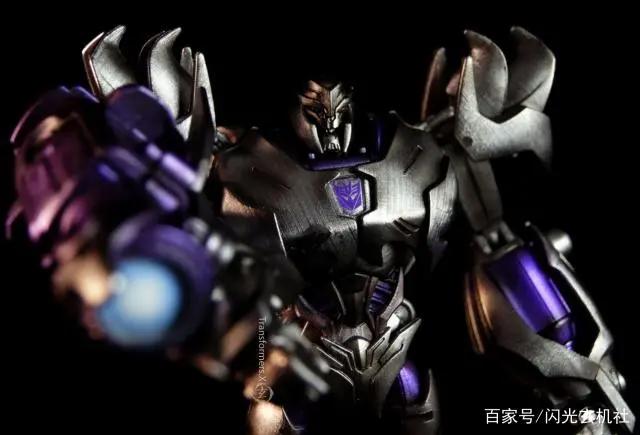 变形金刚动漫人物：《领袖之证》霸天虎首领威震天-模型重涂