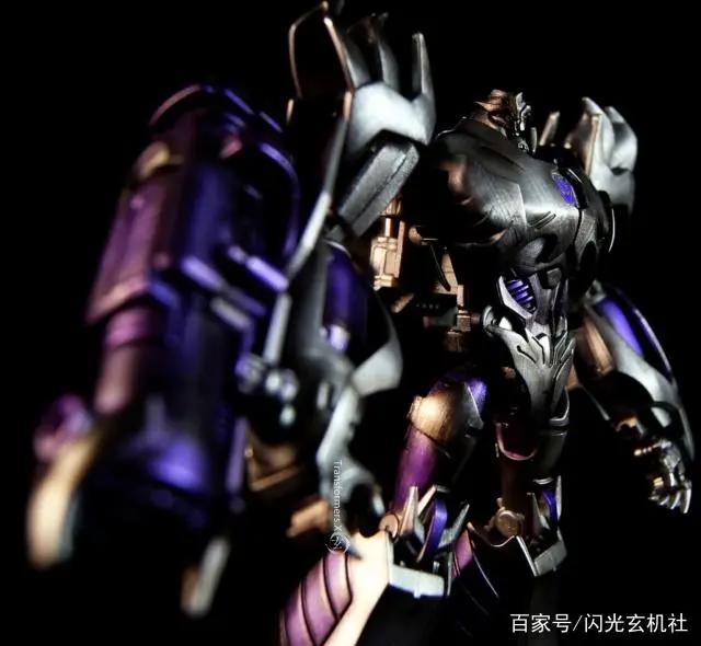 变形金刚动漫人物：《领袖之证》霸天虎首领威震天-模型重涂