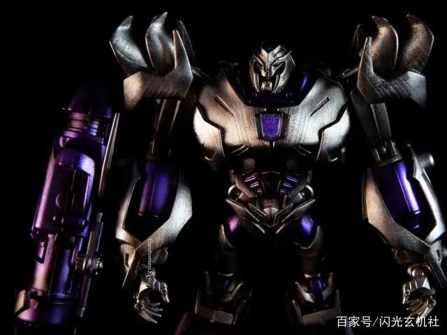 变形金刚动漫人物：《领袖之证》霸天虎首领威震天-模型重涂