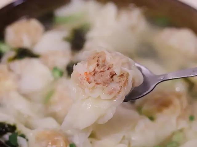 鲜肉虾仁小馄饨：福气满满全家福汤