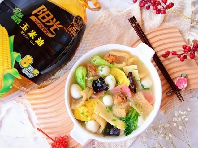 鲜肉虾仁小馄饨：福气满满全家福汤