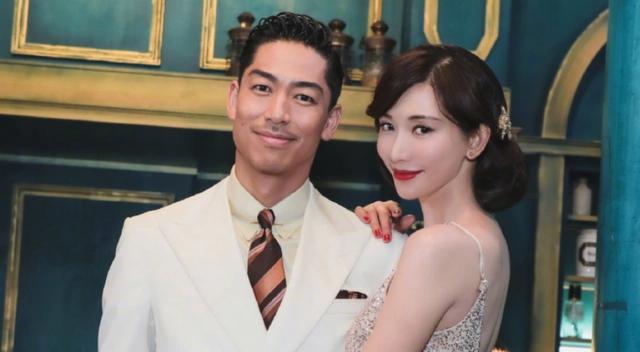 嫁日本老公3年后人气跌不少？林志玲晒全家福回应：平淡是福