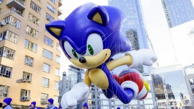 今年的感恩节，皮卡丘、海绵宝宝们都上了天