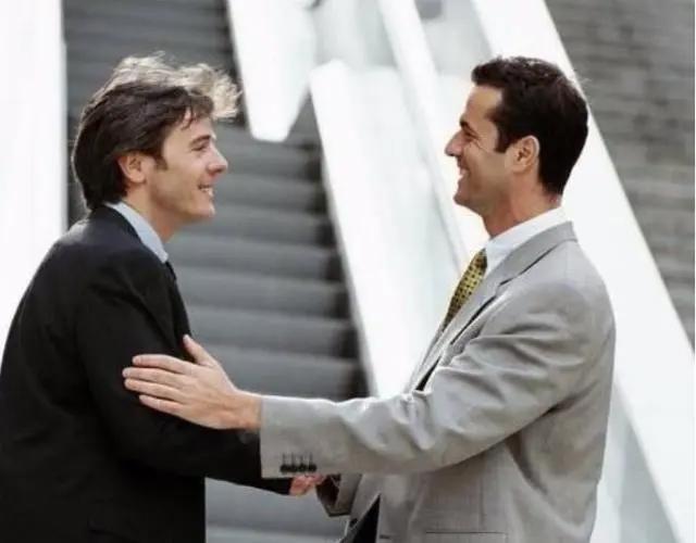 职场厚黑学：好处不会白拿，背后必有阴谋