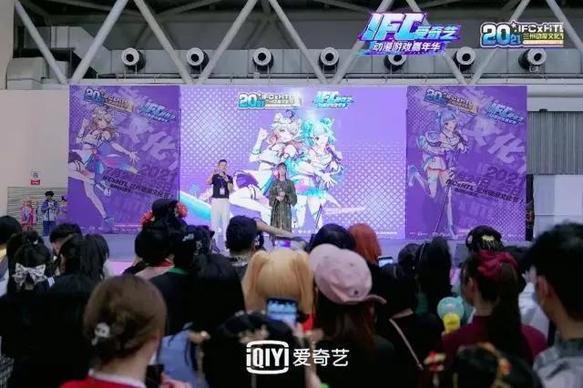 暑假标配来了，线上线下齐嗑cp，沉浸式追剧你一定不能错过