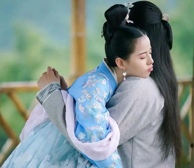 《通灵妃》：全网首部真人漫改竖屏番上线，女主竟是可爱的她