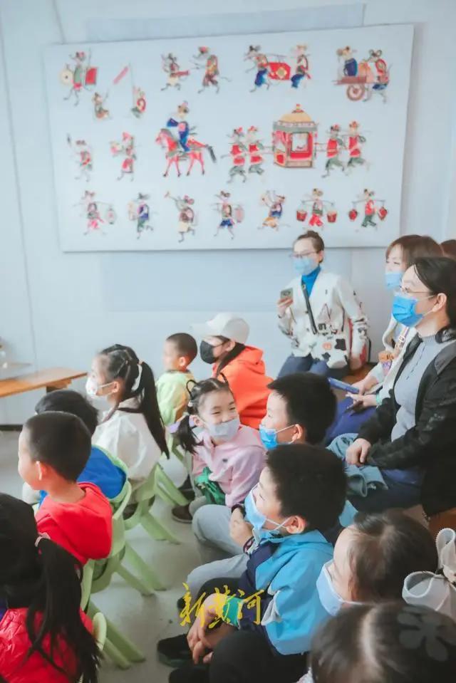 海归女导演、老师、插画师等组团出道，济南百花洲里的这个“皮影女团”可了不敌