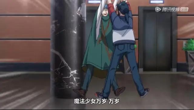 2020最新热漫：英雄再临！——一个奇葩的队伍组合