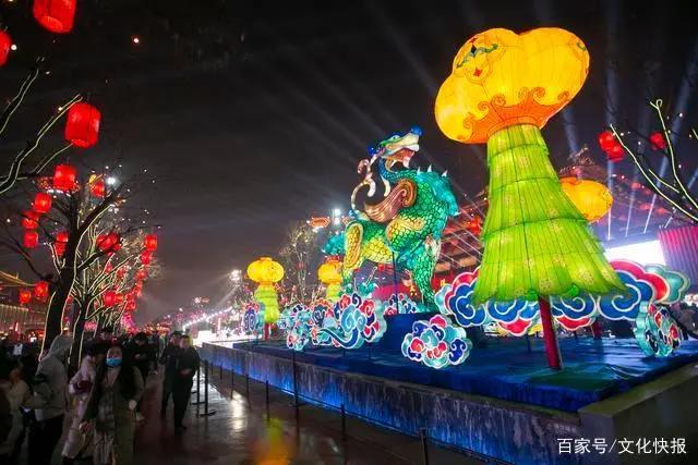 西安曲江新区小年夜点亮中国年传统与时尚交相辉映