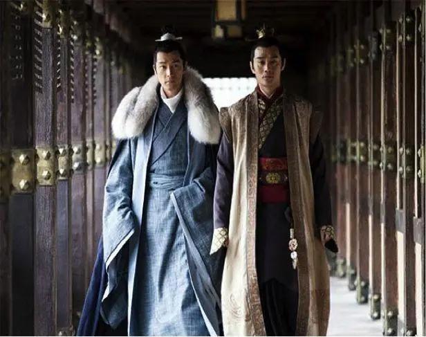 强烈安利这部古风双男主动漫《帝王攻略》