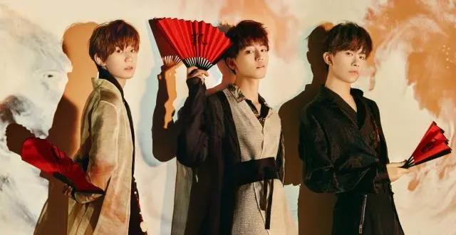 《咱们裸熊》真人版在国内出现了！TFboys巧妙的还原动画片场景！