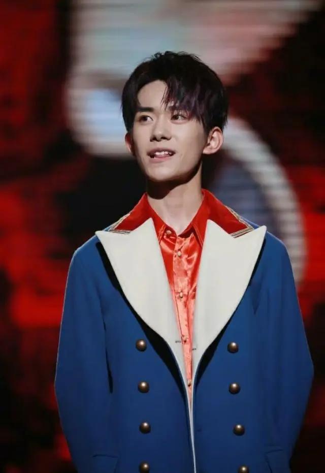 《咱们裸熊》真人版在国内出现了！TFboys巧妙的还原动画片场景！