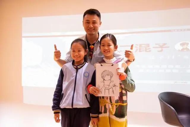 画风与颜值严重不符的“二混子”，原来是这样抓住330万粉丝的