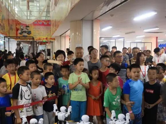 机器人嘉年华主题展：《末世觉醒之入侵》原创机甲揭秘