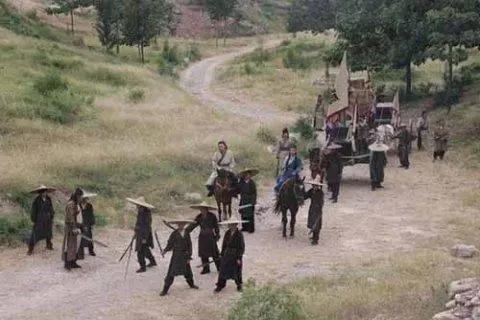 猛男的浪漫《末世觉醒之入侵》武装押运