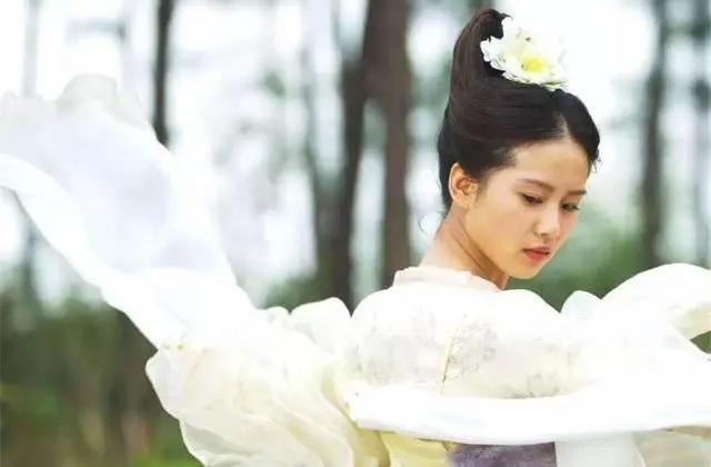 轮回转世 狐妖恋的设定，《狐妖小红娘》与《妖怪名单》极其相似