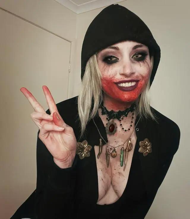 推特大佬COS《生化危机8：村庄》城主女儿既还原又有点可爱