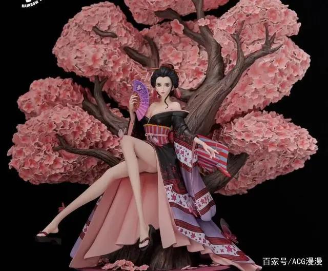 海迷晒罗宾手办，前三个价值10万，看到第五个索隆不好了