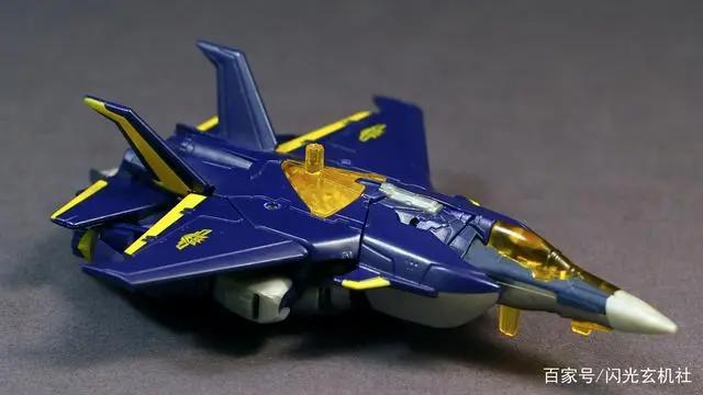 变形金刚动漫人物：观念立场独特的霸天虎闪电勇者-骇翼