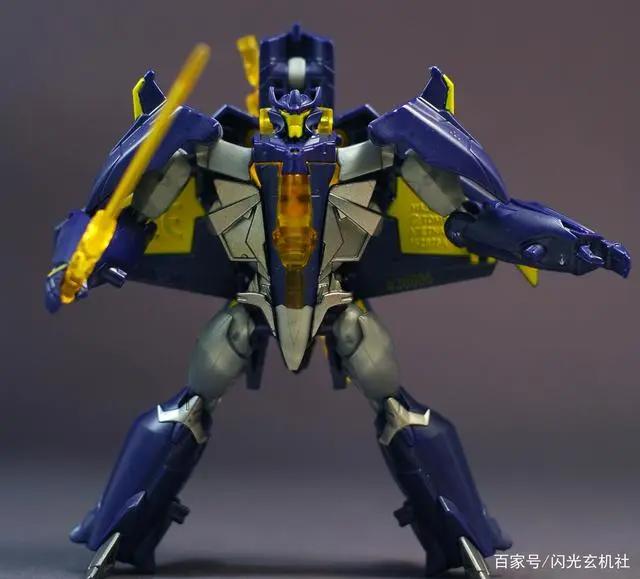 变形金刚动漫人物：观念立场独特的霸天虎闪电勇者-骇翼