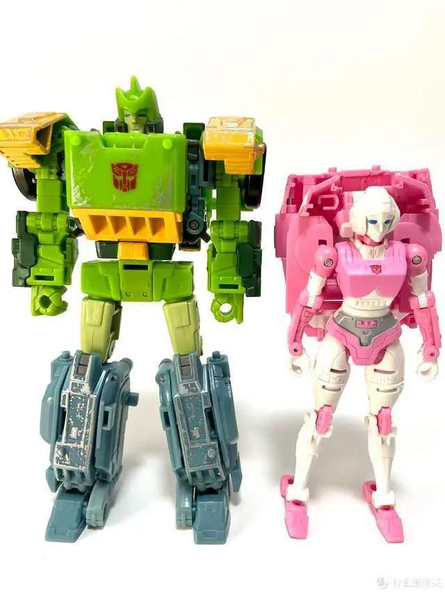 变形金刚人物志弹簧汽车人的第一个三变金刚