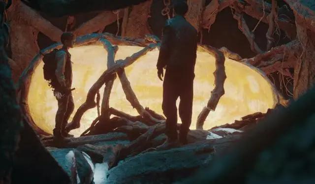 盗墓笔记：吴邪到达神树目的地，影视和动漫，哪个画面更胜一筹